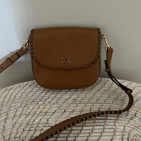 Michael Kors Half Dome Whipstitch Saddle Flap - WORN ONCE! - Picture 1 of 7